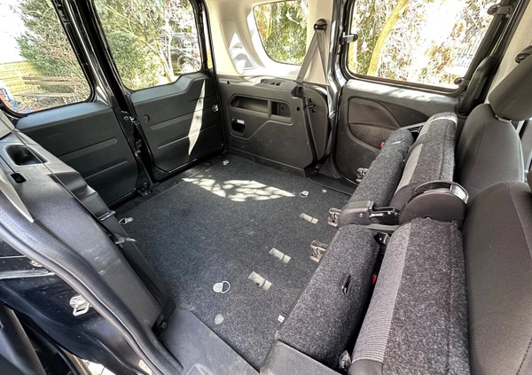 Fiat Doblo cena 64900 przebieg: 81000, rok produkcji 2019 z Wrocław małe 137